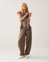 Taupe